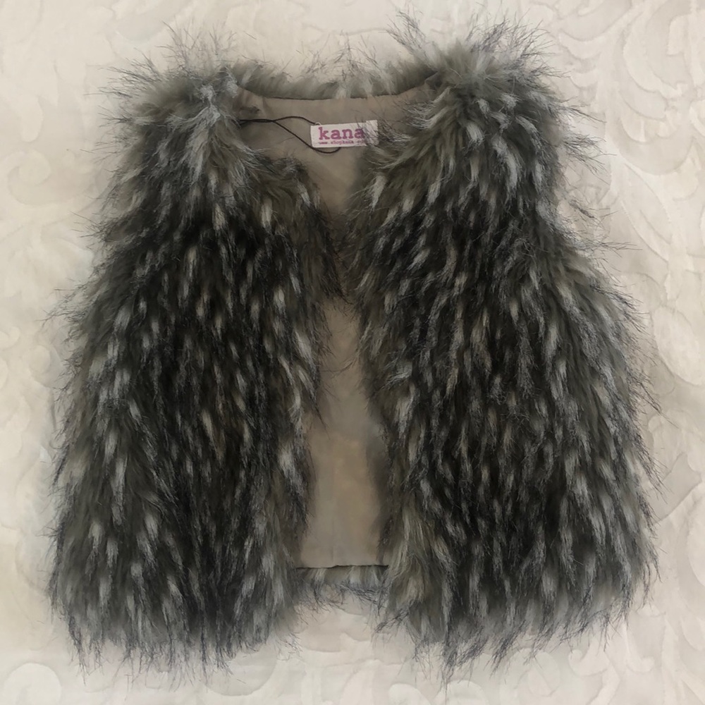 Girls “fur” vest